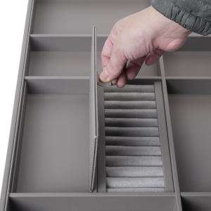 "Kit cassetto organizzatore e telaio regolabile Quartz per armadi, chiusura ammortizzata e estrazione totale